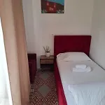Isabel *